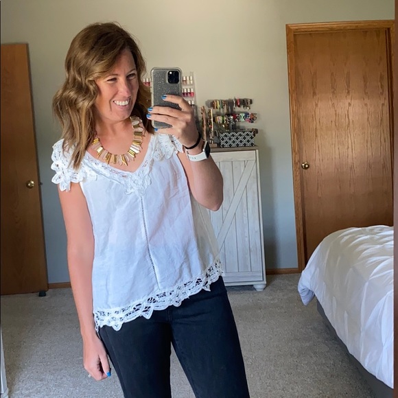 Anthropologie Tops - Anthropologie White Tank with Lace Detail